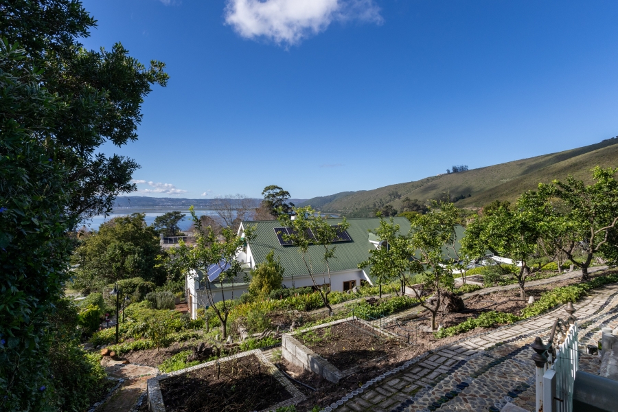 4 Bedroom Property for Sale in Belvidere Estate Western Cape